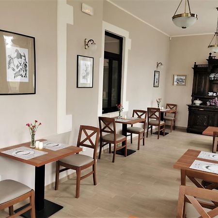 Hotel Svycarsky Dum Sneznik Екстер'єр фото