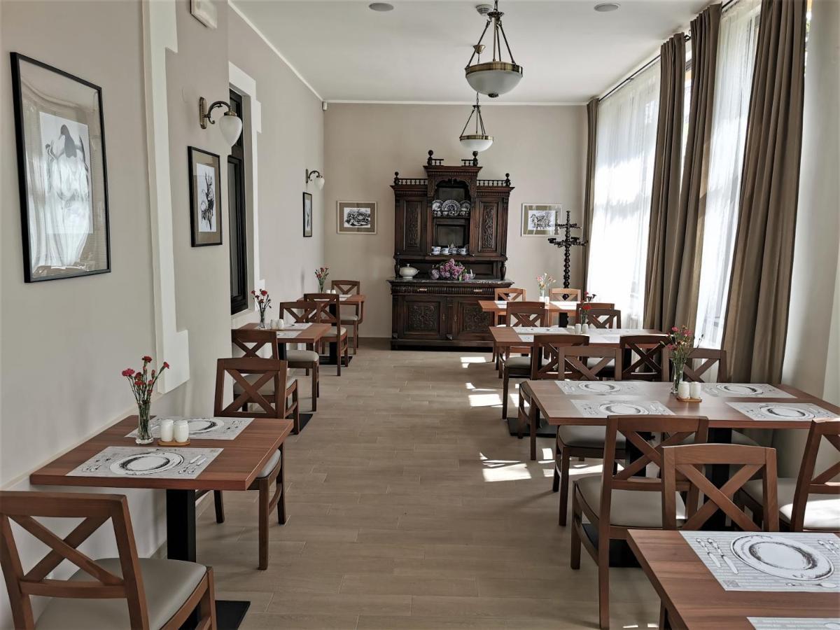Hotel Svycarsky Dum Sneznik Екстер'єр фото