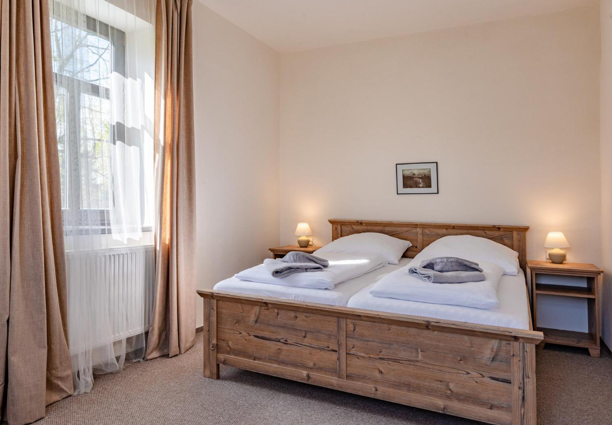 Hotel Svycarsky Dum Sneznik Номер фото
