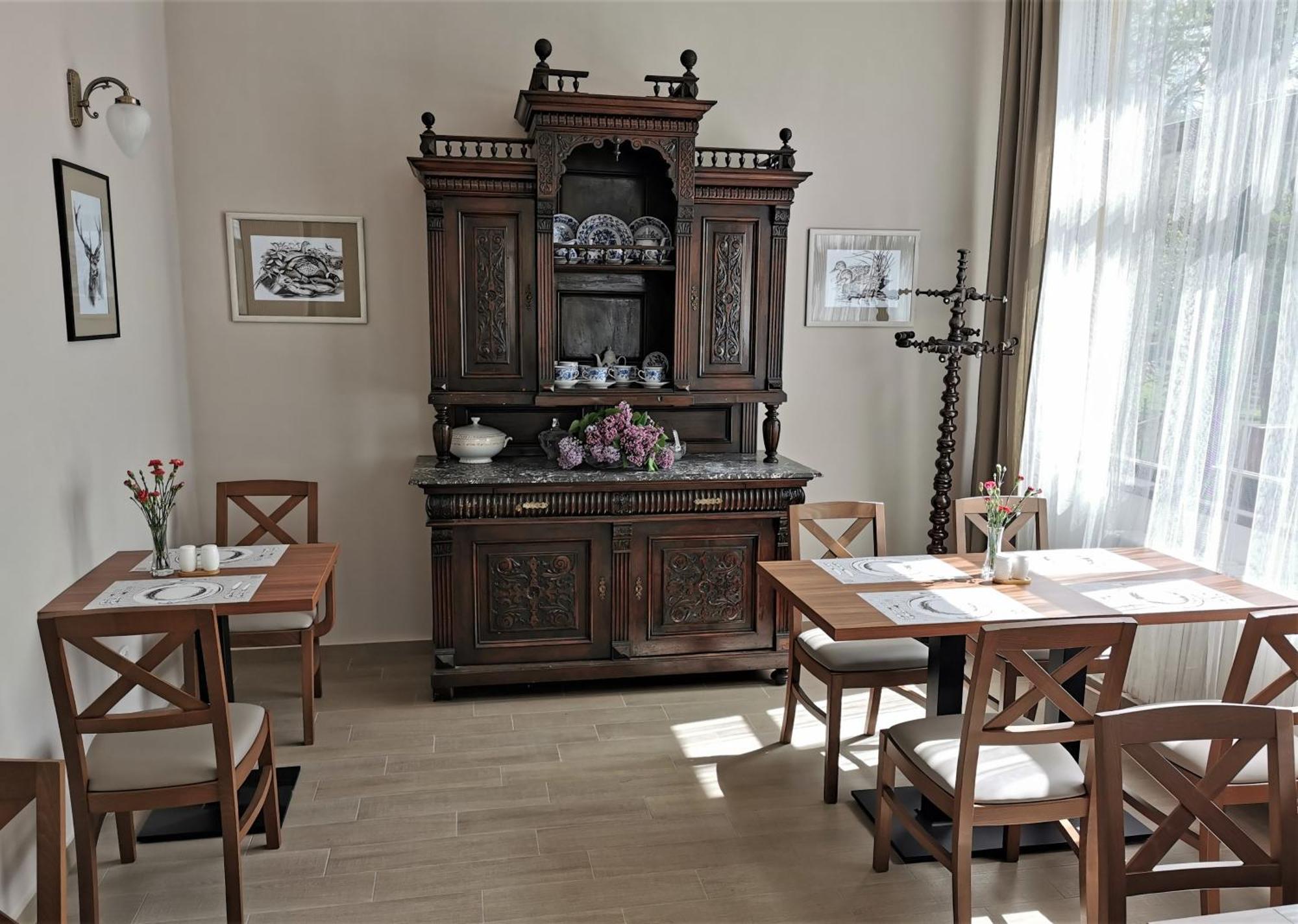 Hotel Svycarsky Dum Sneznik Екстер'єр фото