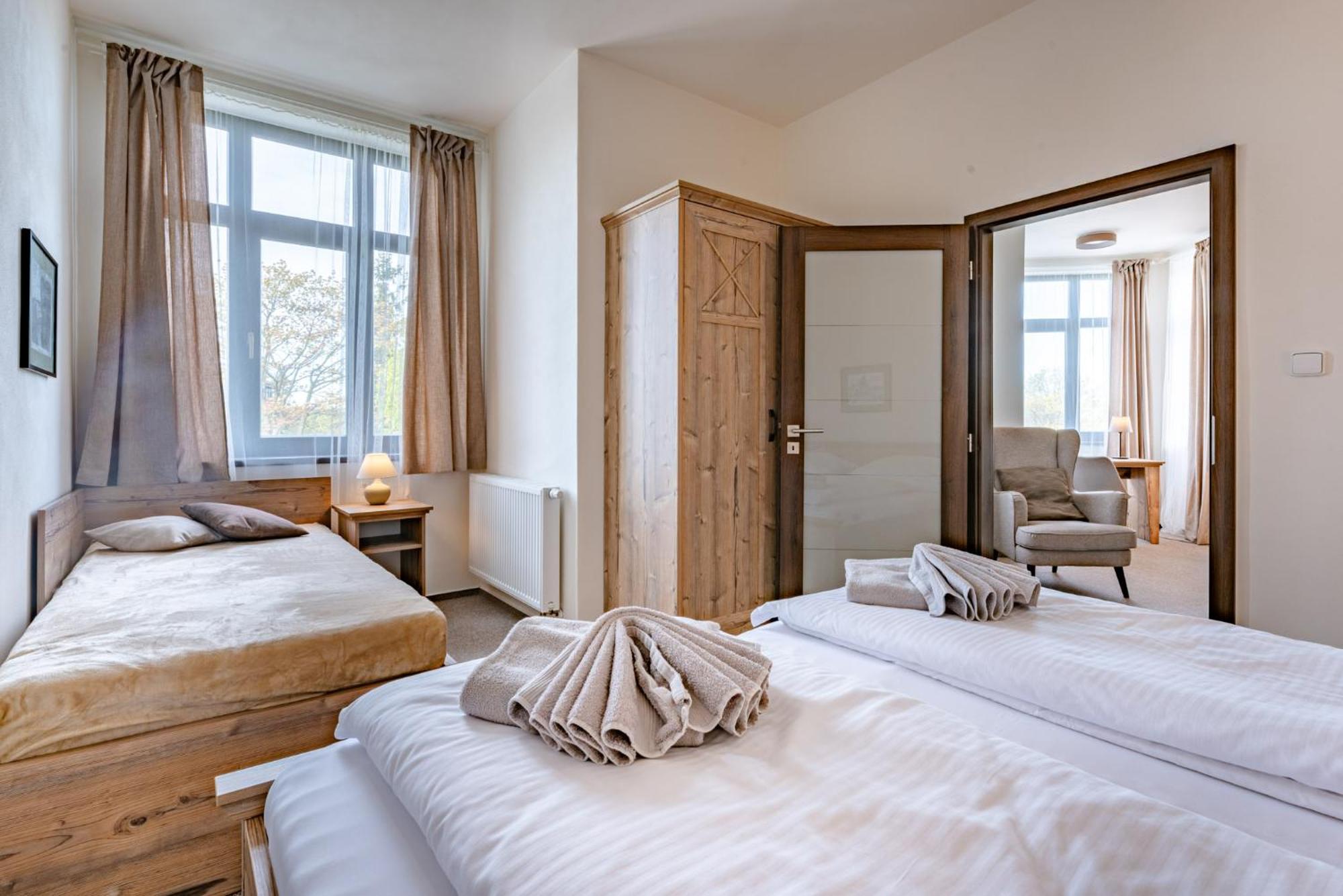 Hotel Svycarsky Dum Sneznik Номер фото
