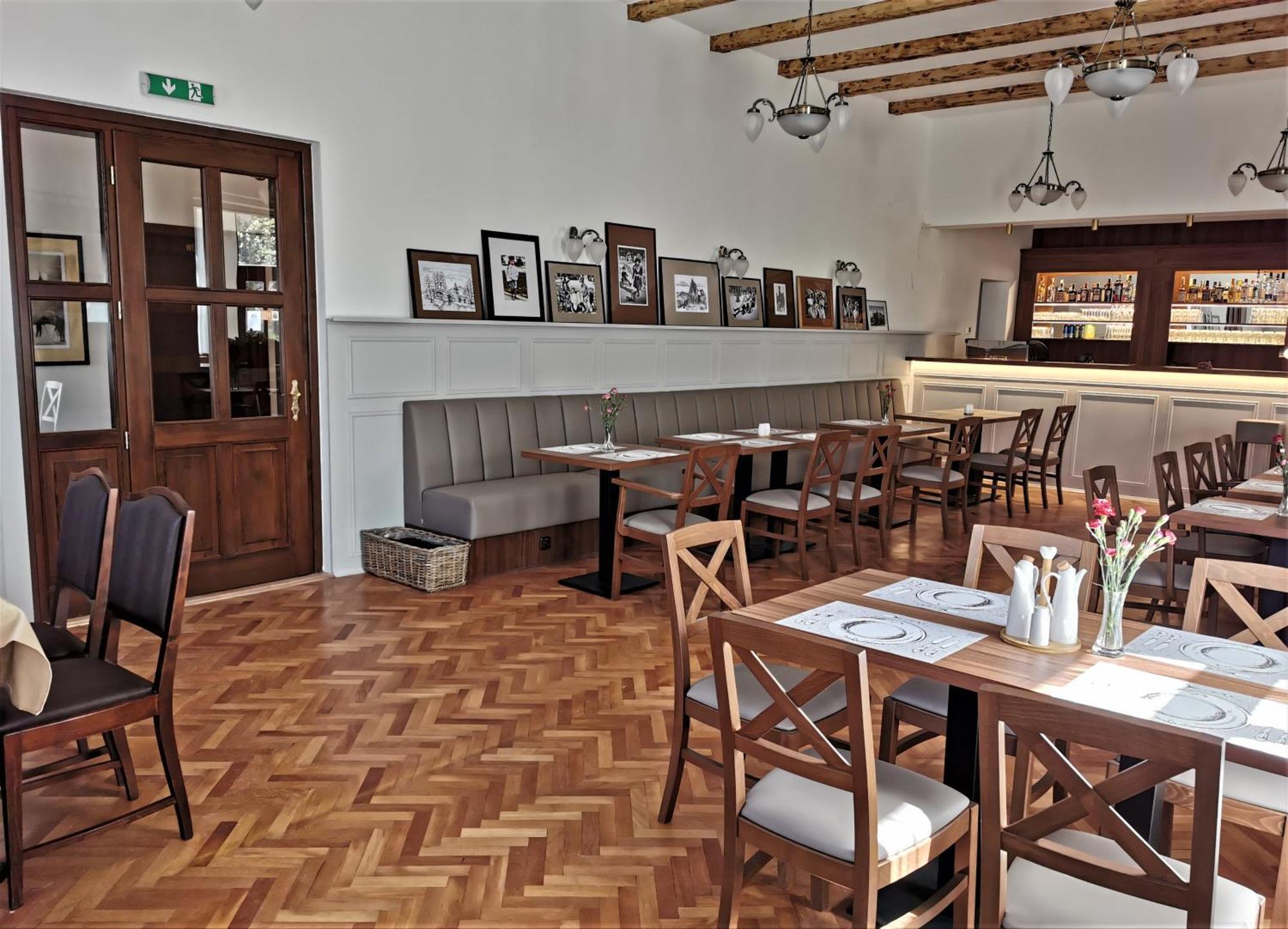 Hotel Svycarsky Dum Sneznik Екстер'єр фото