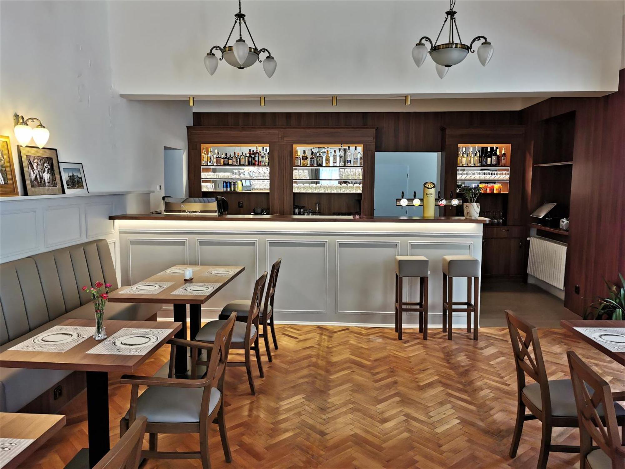 Hotel Svycarsky Dum Sneznik Екстер'єр фото