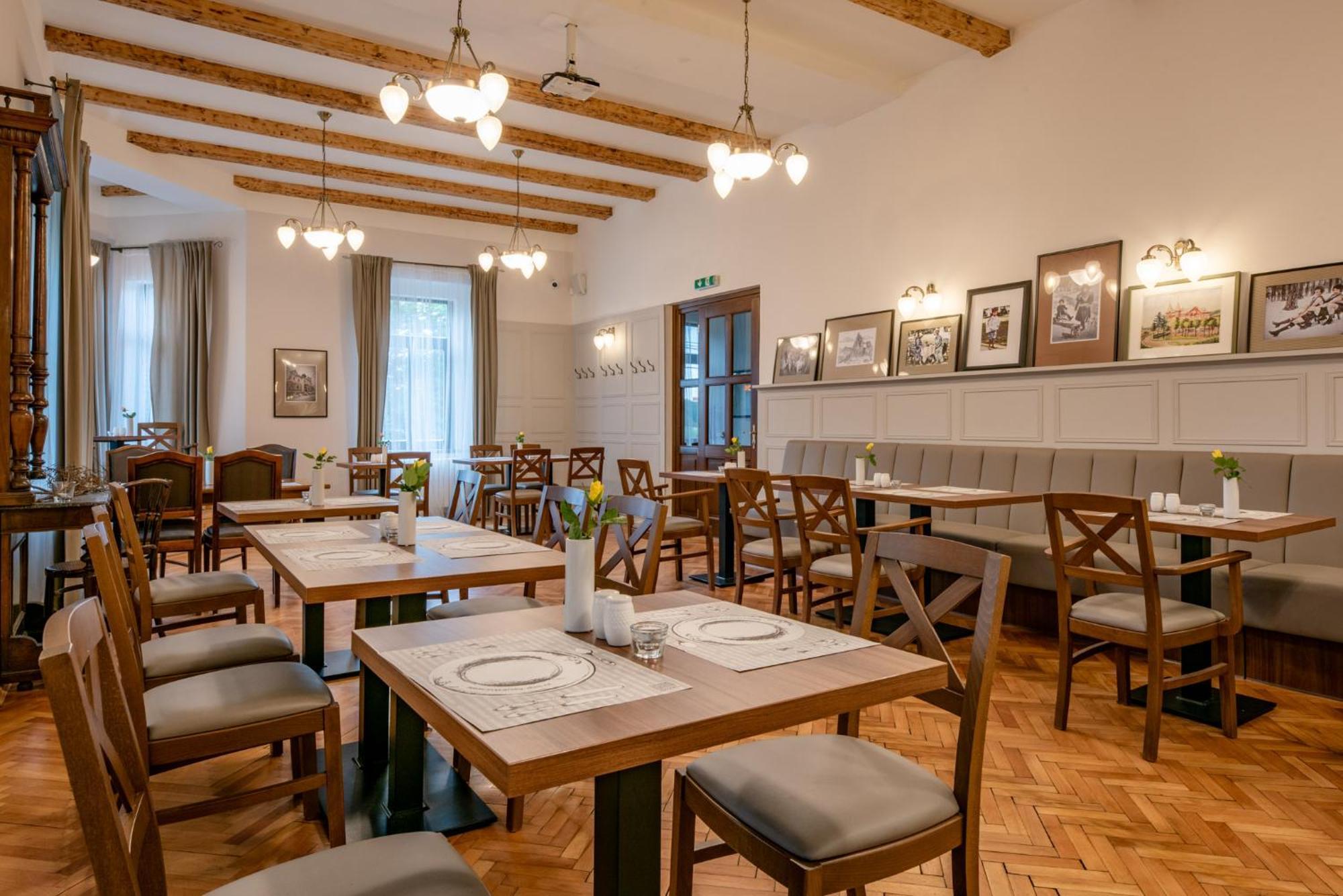 Hotel Svycarsky Dum Sneznik Екстер'єр фото